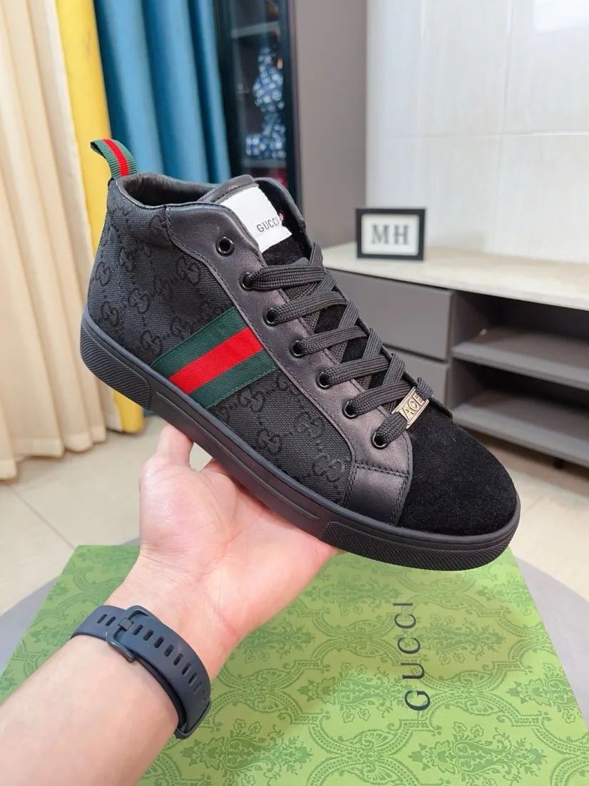 Men's shoes 💰440🌹🌹GUCCI [Gucci] New high-top men's shoes, a high-end brand, the latest fashionable casual men's shoes, trendy and versatile, relaxed and sporty style, uppers imported from Italy, first-layer cowhide, genuine leather lining, and ultra-fine workmanship. Original personalized fashionable rubber wear-resistant outsole, light and comfortable on the foot, size 38-44